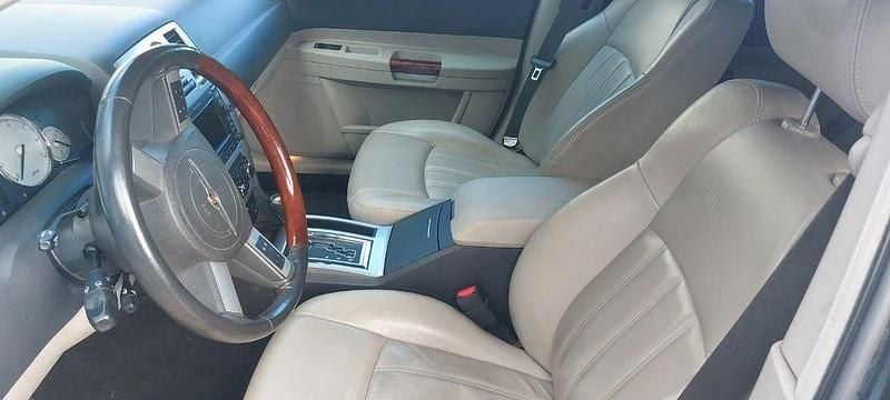 Schwarz Gebraucht 2009 Chrysler 300C Touring Kombi | 6.500 € (Guter Preis) - Bild 1/4