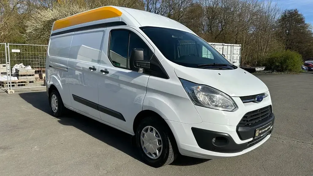 Usado Ford Transit Custom Trend 131 HP (96 kW) 2018 Branco Monovolume