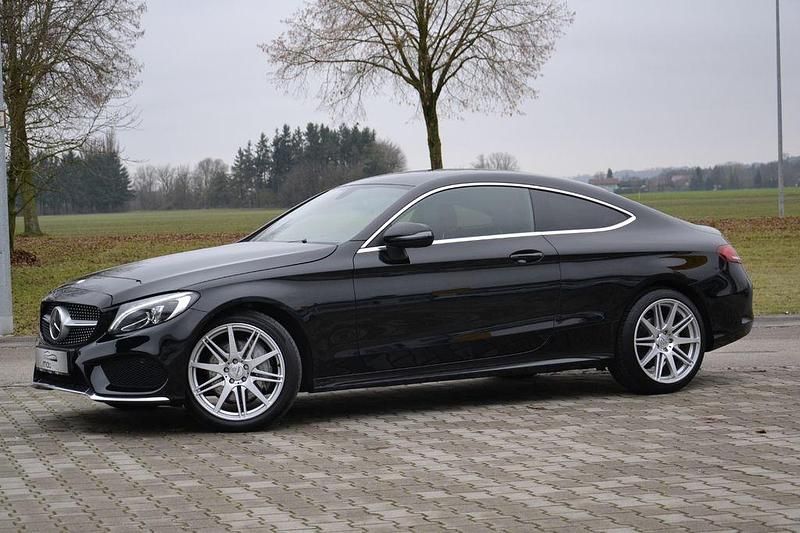 Gebraucht Mercedes C300 245 PS (180 kW) 2016 Schwarz Coupé