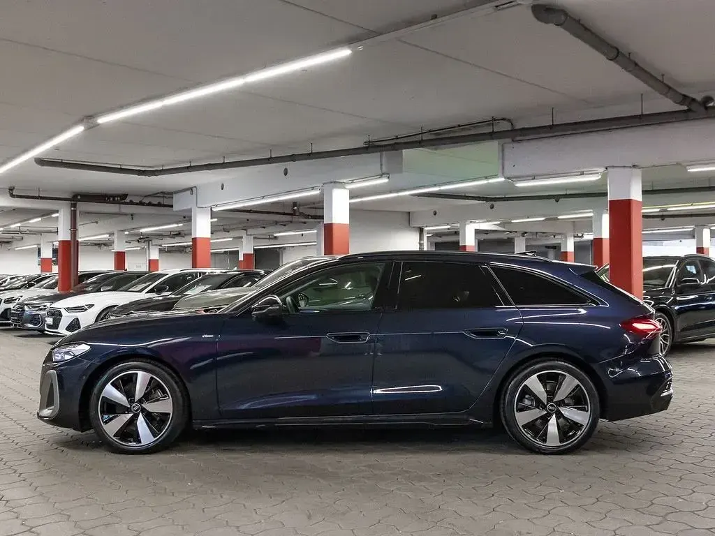 Gebraucht Audi A5 Ambiente 204 PS (150 kW) 2025 Firmamentblau metallic Kombi