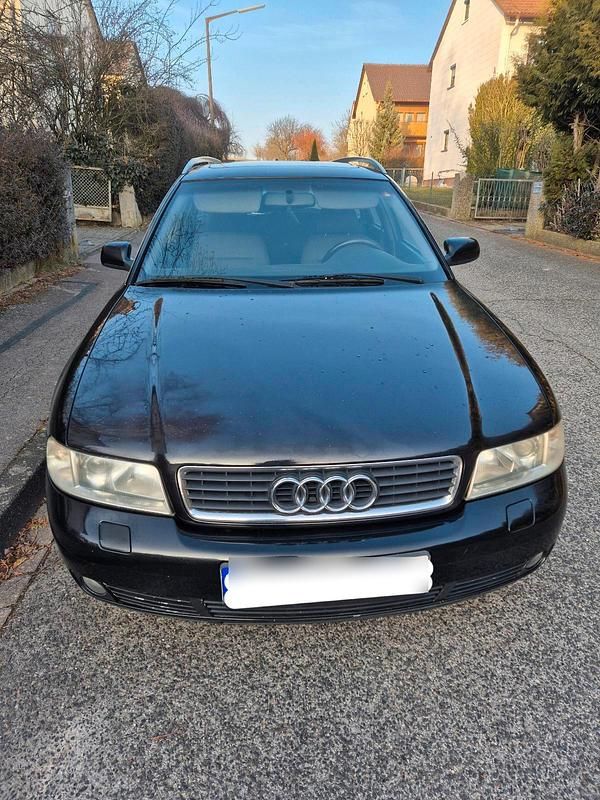 Gebraucht Audi A4 150 PS (110 kW) 2000 Schwarz Kombi