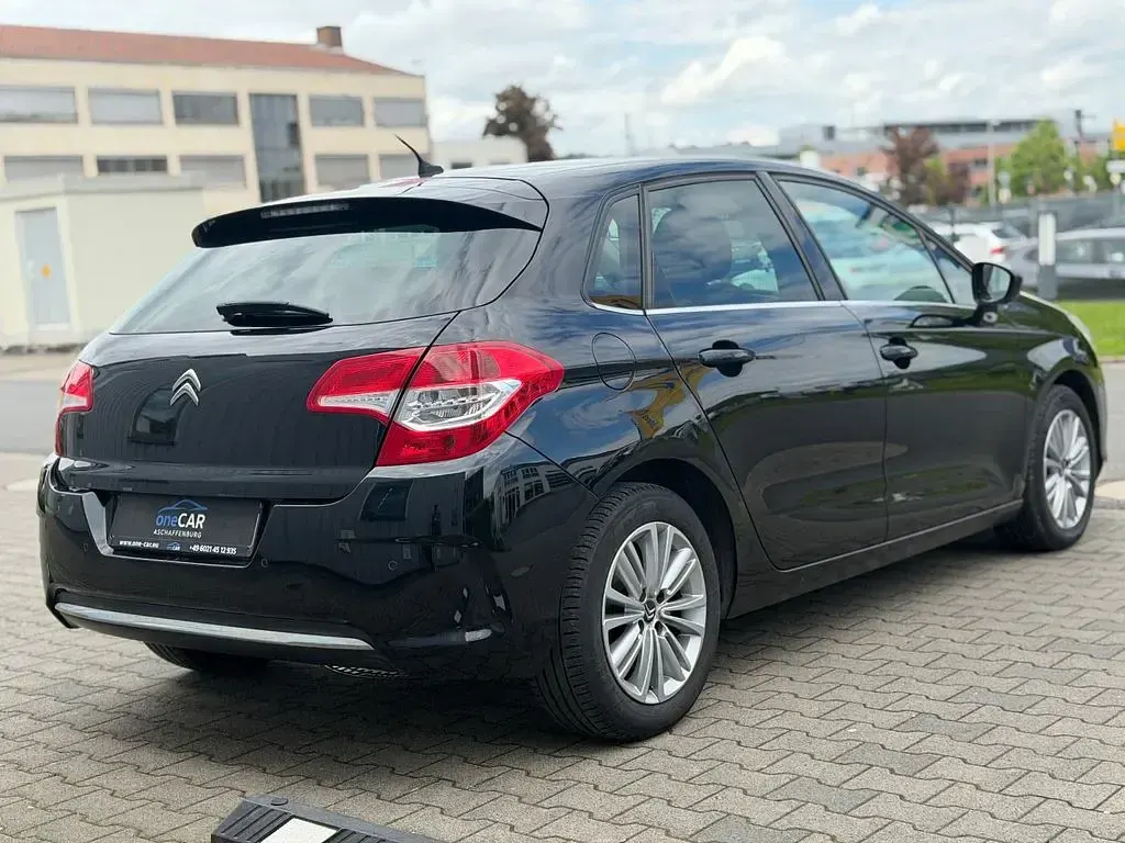 Gebraucht Citroën C4 Tendance 111 PS (81 kW) 2011 Schwarz Limousine