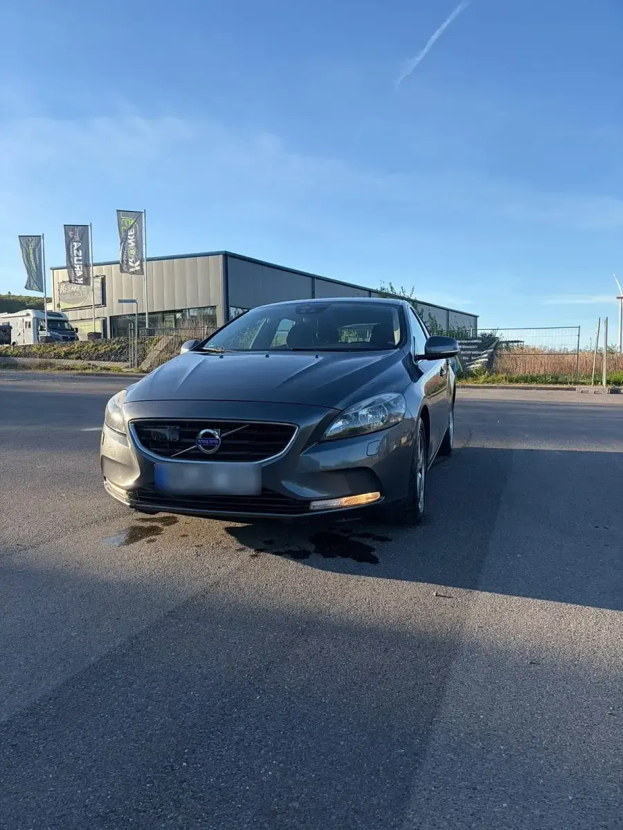 Second-hand Volvo V40 150 CP (110 kW) 2013 Gri Berlinǎ