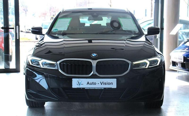 Gebraucht BMW 320 Performance 190 PS (139 kW) 2022 Schwarz Limousine