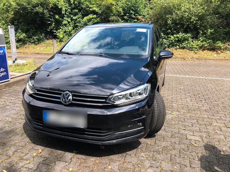 Schwarz Gebraucht 2020 VW Touran Van / Kleinbus | 12.000 € (Fairer Preis) - Bild 1/4