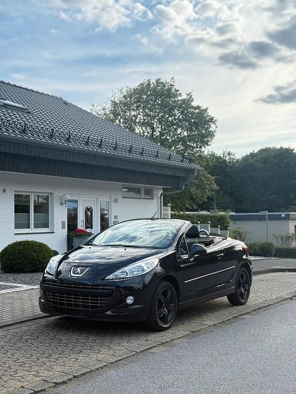 Gebraucht Peugeot 207 CC 120 PS (88 kW) 2013 Schwarz Cabrio