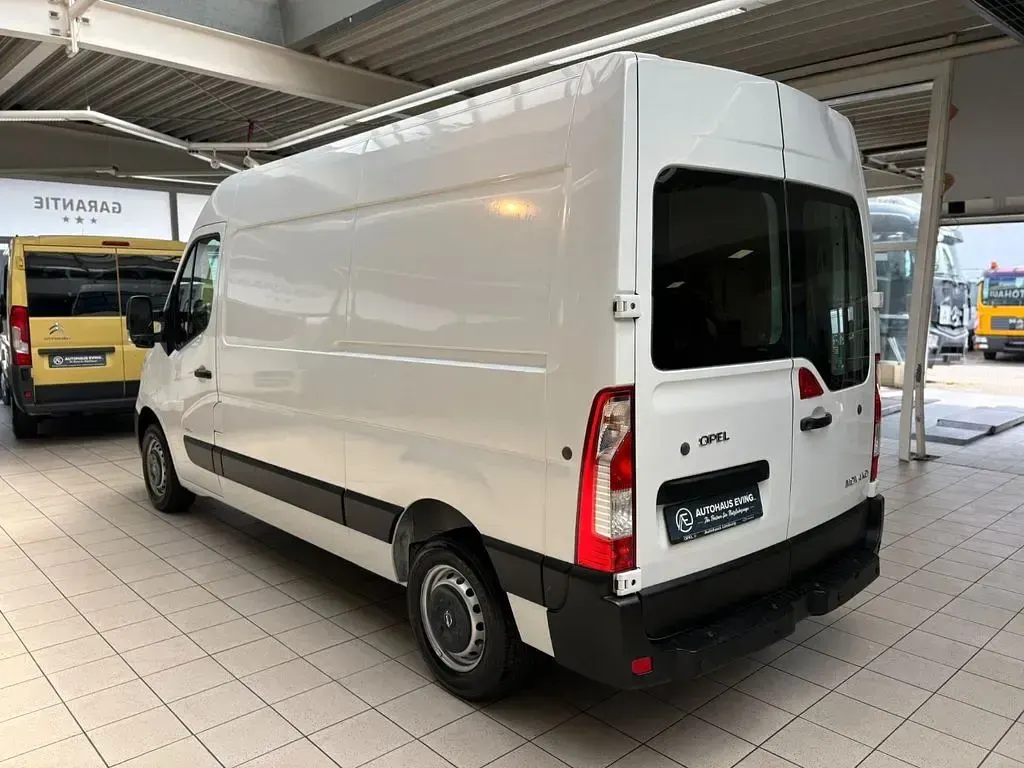 Gebraucht Opel Movano 125 PS (91 kW) 2012 Weiß Van / Kleinbus