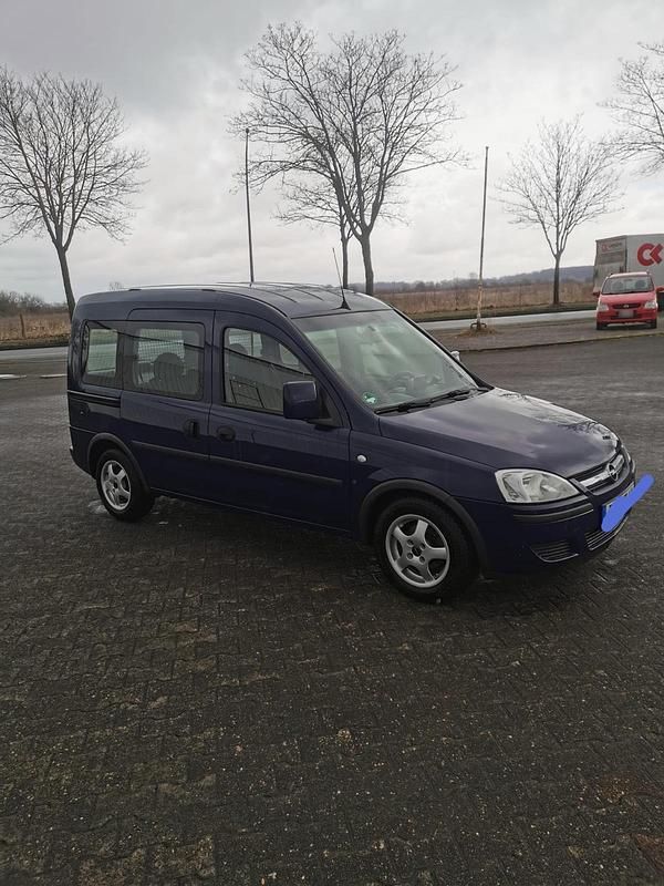 Gebraucht Opel Combo 90 PS (66 kW) 2009 Blau Van / Kleinbus