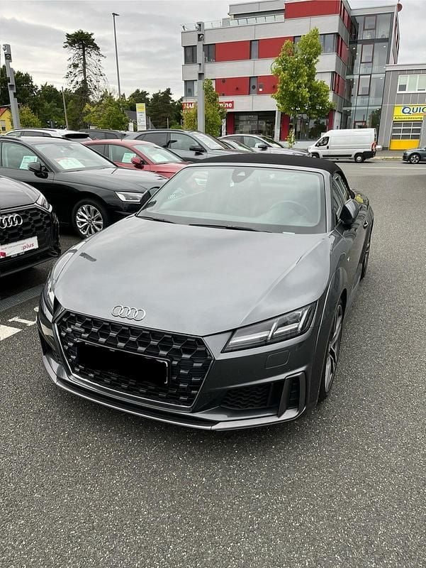 Grau Gebraucht 2020 Audi TT Roadster S-Line Cabrio | 37.900 € (Fairer Preis) - Bild 1/4