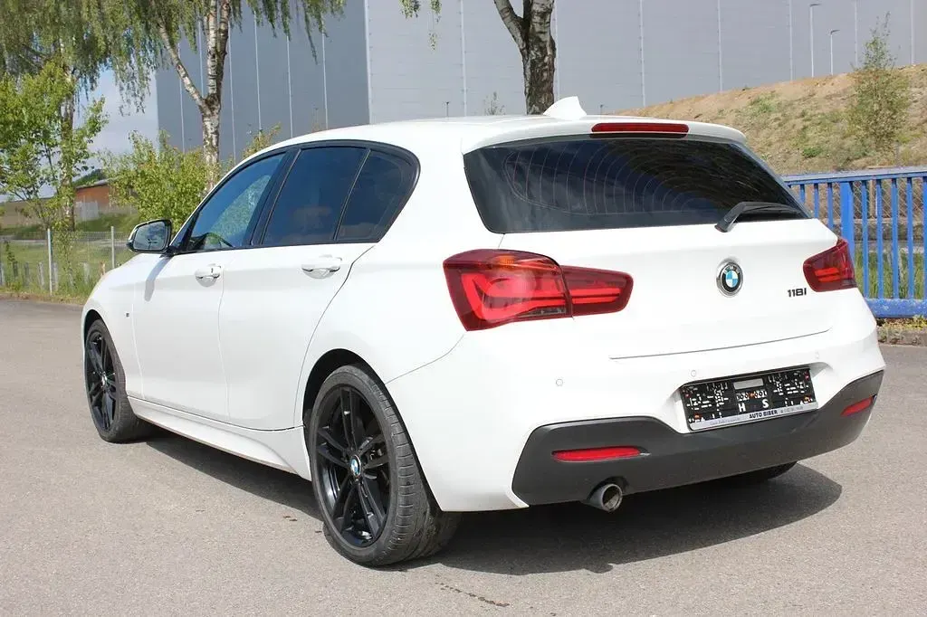 Gebraucht BMW 118 Performance 136 PS (100 kW) 2018 Weiß Kleinwagen