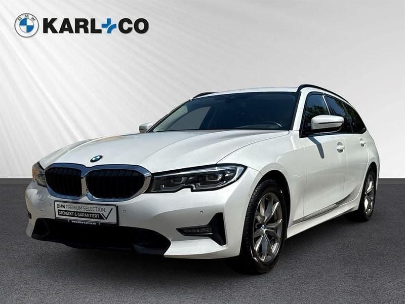 Weiß Gebraucht 2022 BMW 318 Sport Line Kombi | 22.370 € (Guter Preis) - Bild 1/4