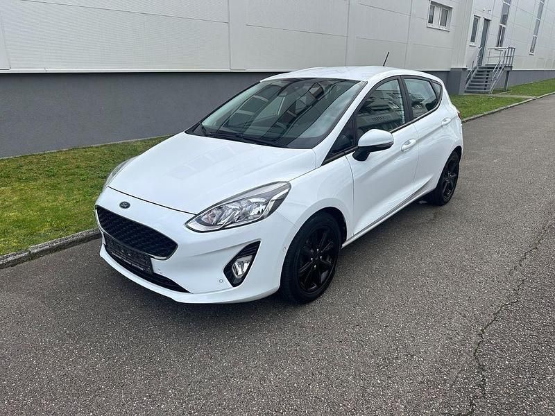 Weiß Gebraucht 2017 Ford Fiesta Cool & Connect Kleinwagen | 7.500 € (Fairer Preis) - Bild 1/4
