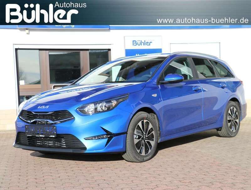 Blue flame metallic Neu 2024 Kia Ceed Sportswagon 2 Kombi | 22.250 € (Superpreis) - Bild 1/3