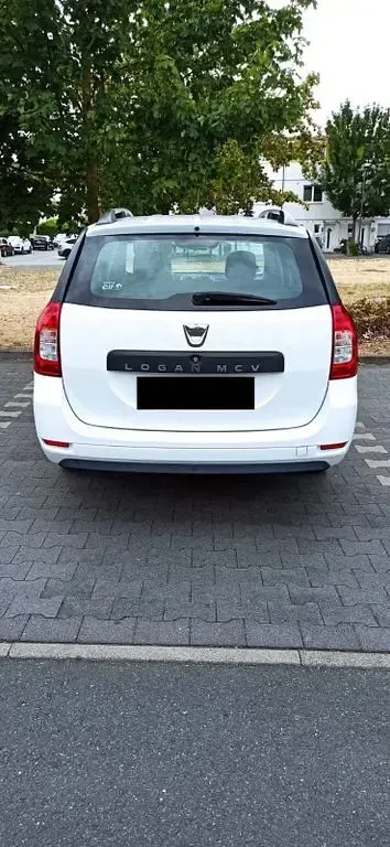 Gebraucht Dacia Logan MCV Comfort 90 PS (66 kW) 2018 Weiß Limousine