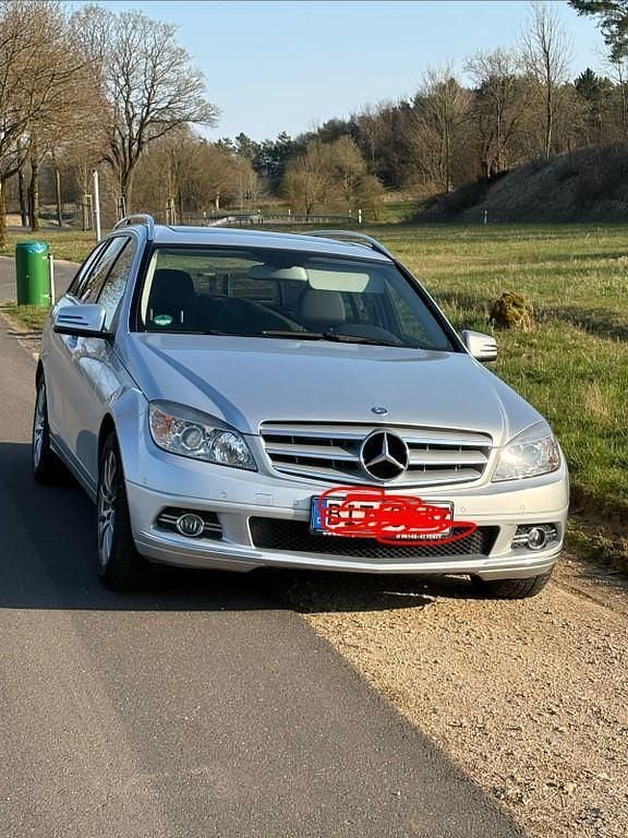 Gebraucht Mercedes C180 156 PS (114 kW) 2010 Silber Limousine
