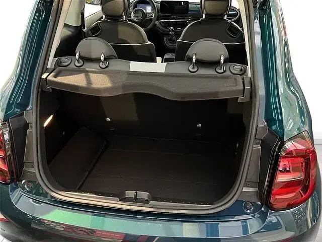 Neu Fiat 500 65 PS (47 kW) 2025 Grün (ozeangrün) Limousine