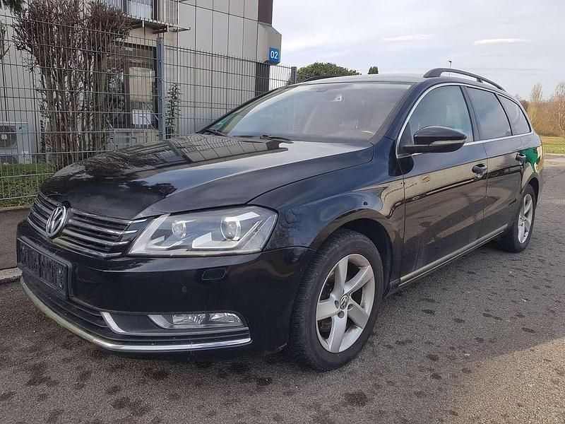 Gebraucht VW Passat Comfortline 177 PS (130 kW) 2013 Schwarz Kombi