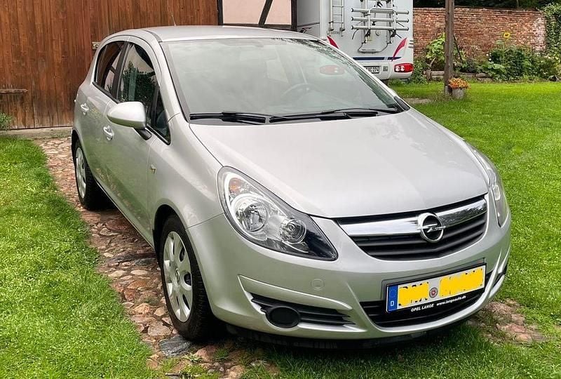 Silber Gebraucht 2010 Opel Corsa Edition Limousine | 3.750 € (Fairer Preis) - Bild 1/4