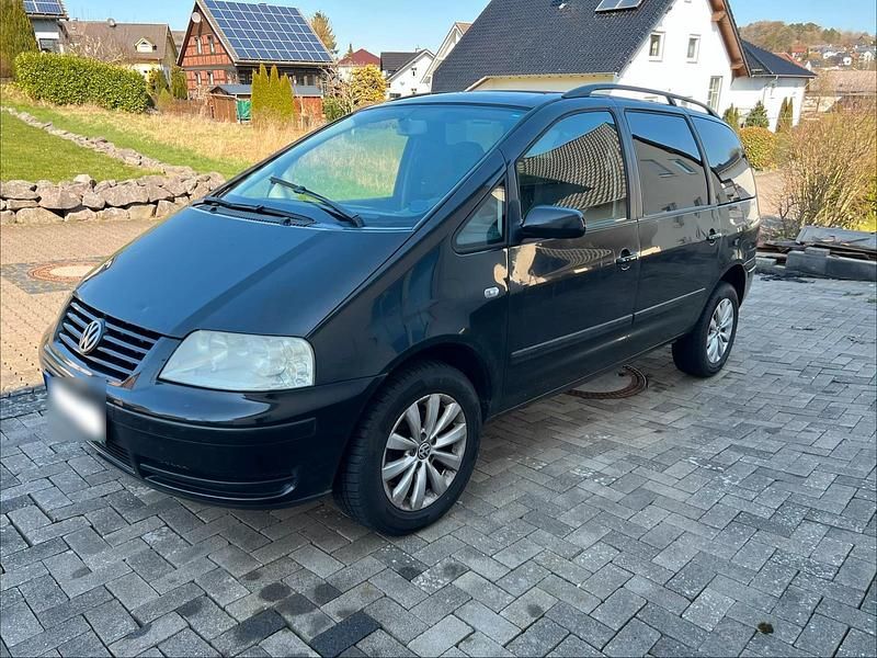 Gebraucht VW Sharan 115 PS (84 kW) 2003 Schwarz Van / Kleinbus