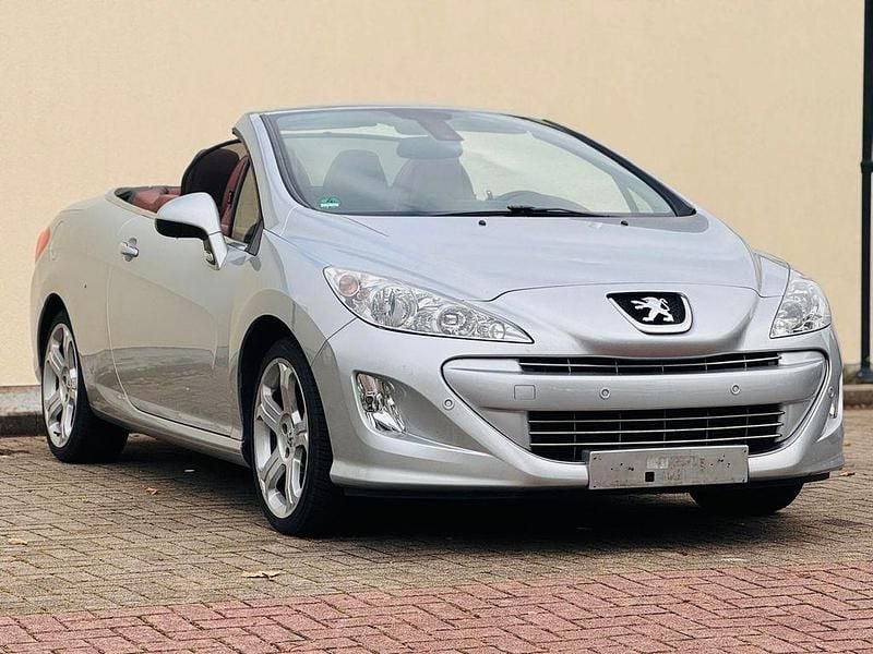 Grau Gebraucht 2010 Peugeot 308 CC Platinum Cabrio | 6.950 € (Guter Preis) - Bild 1/4