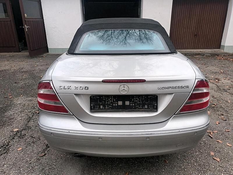 Gebraucht Mercedes CLK200 163 PS (119 kW) 2004 Silber Cabrio