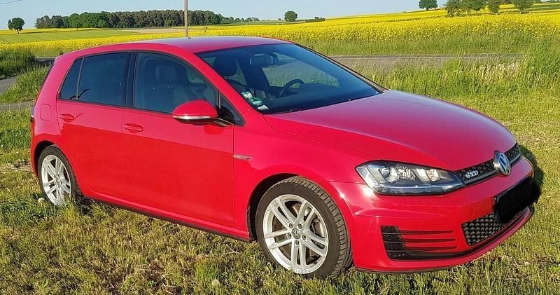 Rot Gebraucht 2015 VW Golf VII GTD Kleinwagen | 15.200 € (Fairer Preis) - Bild 1/4