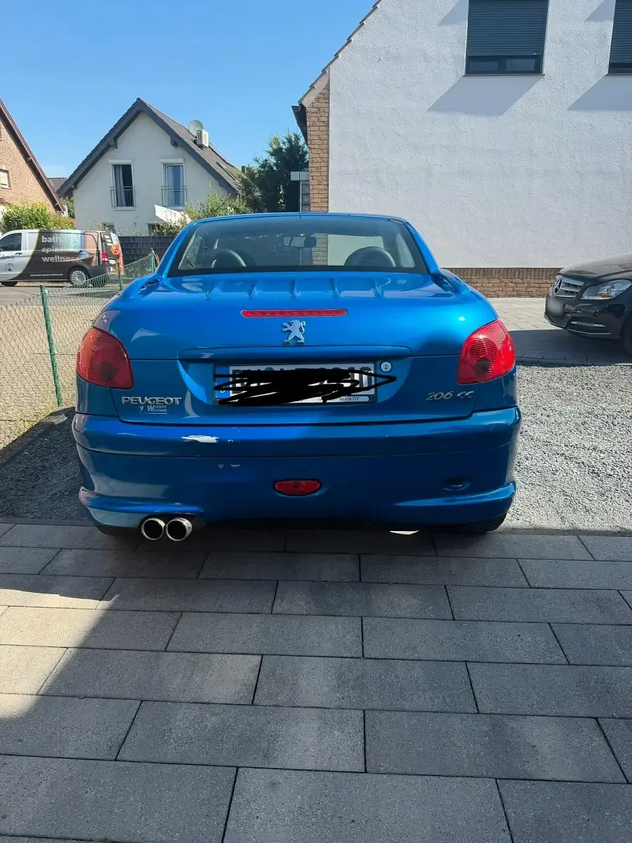 Gebraucht Peugeot 206 CC 109 PS (80 kW) 2003 Blau Cabrio