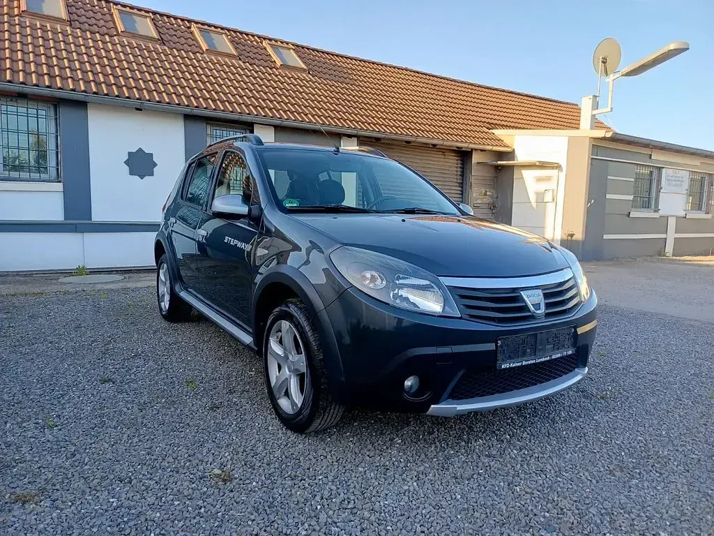 Gebraucht Dacia Sandero Stepway 87 PS (63 kW) 2010 Grau Limousine