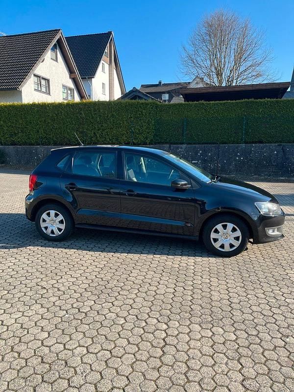 Gebraucht VW Polo Trendline 69 PS (50 kW) 2011 Schwarz Kleinwagen