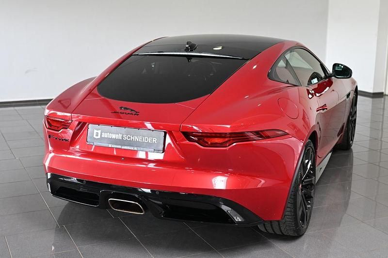 Gebraucht Jaguar F-Type R-Dynamic 300 PS (220 kW) 2022 Rot Coupé