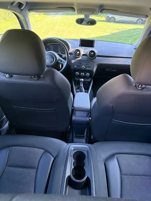 Gebraucht Audi A1 Ambition 105 PS (77 kW) 2011 Schwarz Kleinwagen