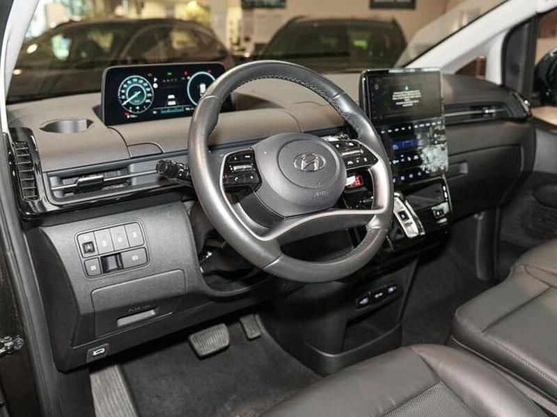 Gebraucht Hyundai Staria Prime 177 PS (130 kW) 2025 Gaia brown / mic Van / Kleinbus