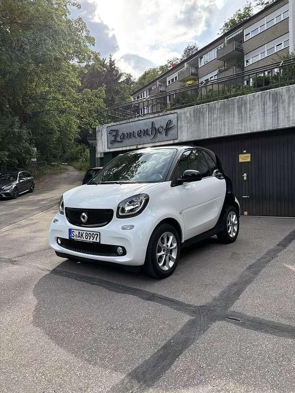Weiß Gebraucht 2016 Smart ForTwo Coupé Passion Coupé | 6.850 € (Guter Preis) - Bild 1/4