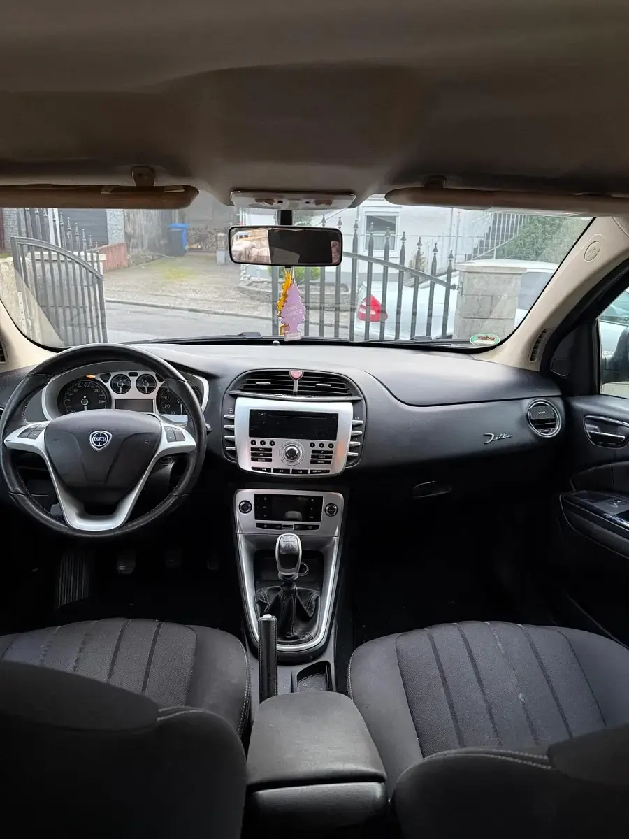 Gebraucht Lancia Delta 120 PS (88 kW) 2008 Grau Kleinwagen