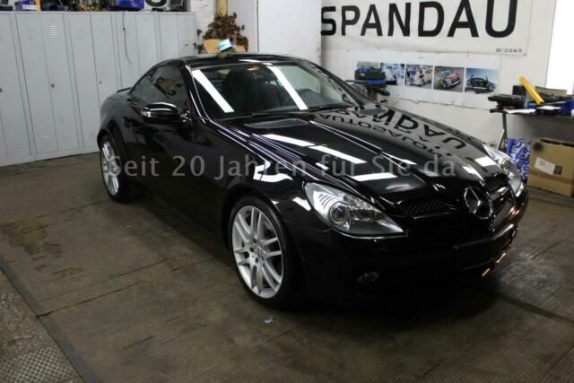 Gebraucht Mercedes SLK200 184 PS (135 kW) 2009 Schwarz metallic Cabrio