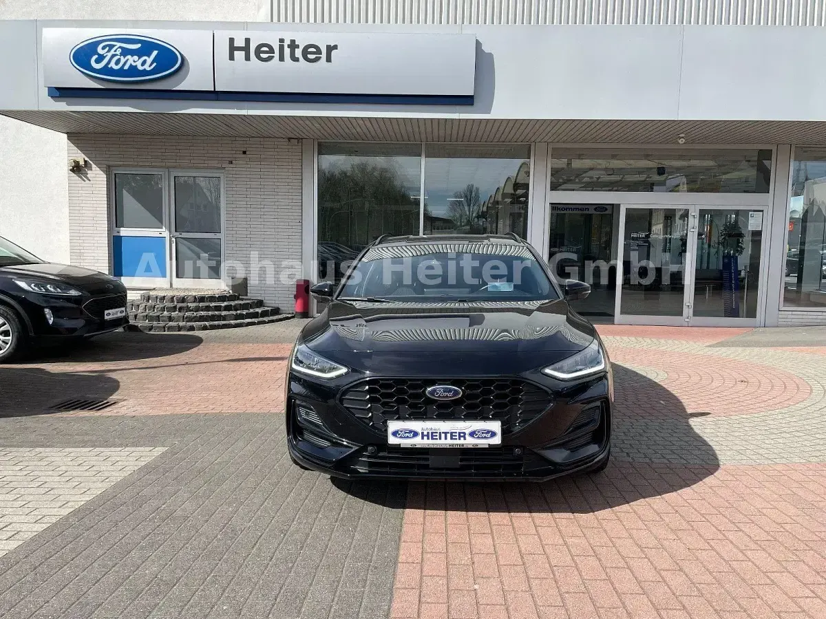 Gebraucht Ford Focus ST-Line X 155 PS (114 kW) 2024 Schwarz Kombi