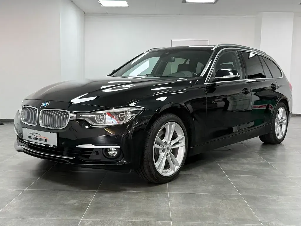 Gebraucht BMW 330 Luxury Line 252 PS (185 kW) 2019 Schwarz Kombi