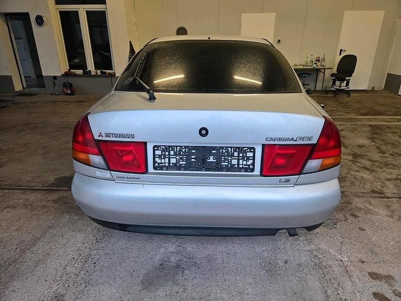 Gebraucht Mitsubishi Carisma 125 PS (91 kW) 1998 Silber Limousine