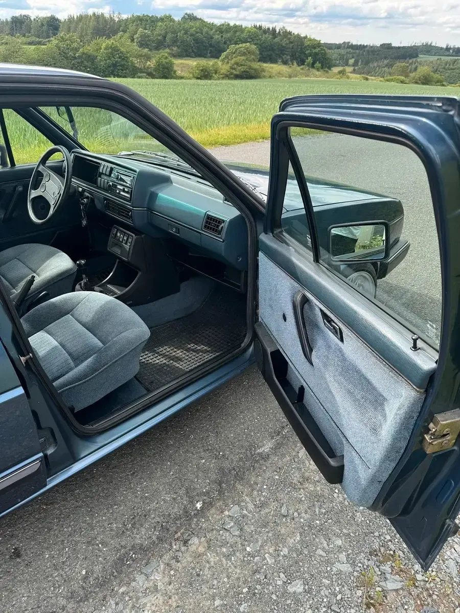Gebraucht VW Jetta 90 PS (66 kW) 1986 Blau Limousine