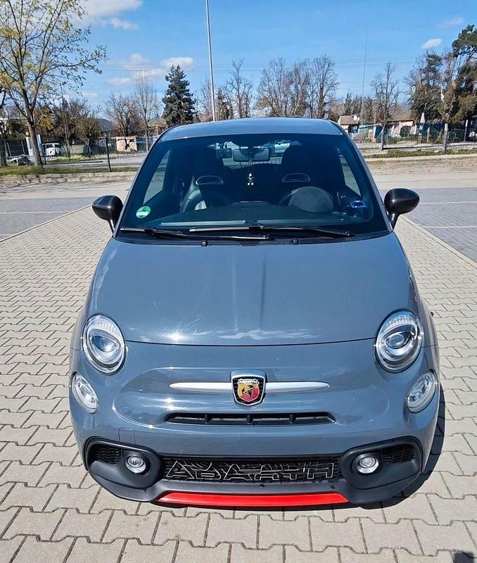 Usado Abarth 695 165 HP (121 kW) 2017 Cinzento Citadino