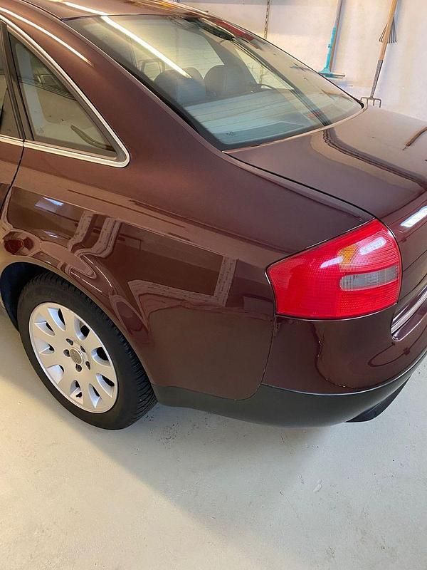 Gebraucht Audi A6 165 PS (121 kW) 1999 Rot Limousine