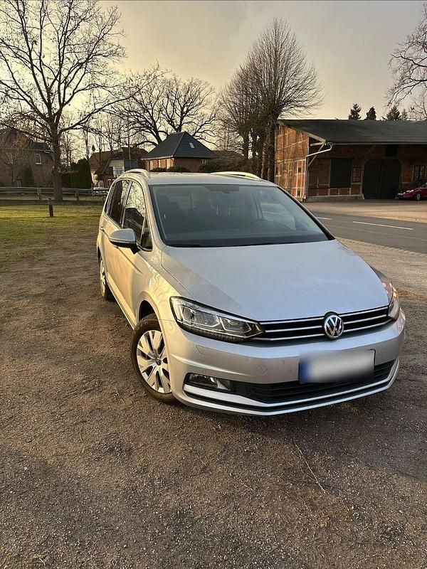 Gebraucht VW Touran 150 PS (110 kW) 2016 Silber Van / Kleinbus