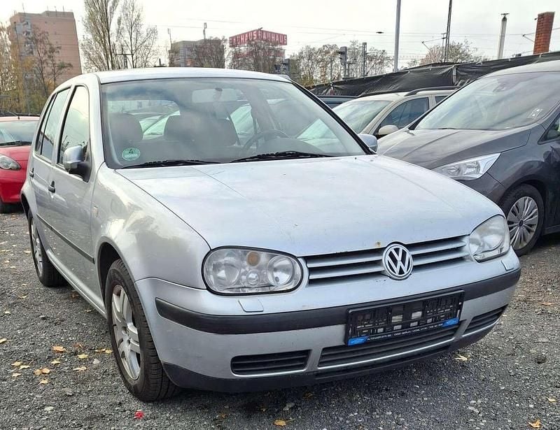 Silber Gebraucht 2001 VW Golf IV Edition Limousine | 2.350 € (Fairer Preis) - Bild 1/4