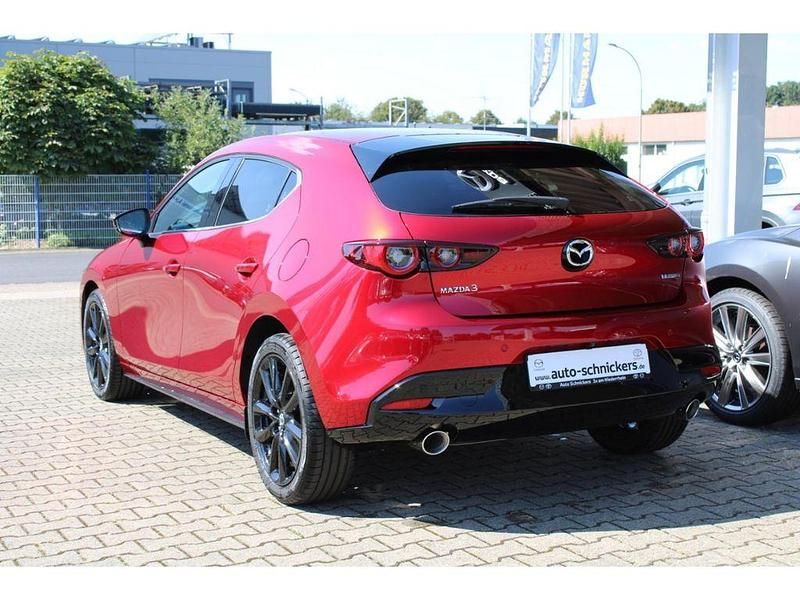 Gebraucht Mazda 3 Exclusive-Line 186 PS (136 kW) 2024 Rot Limousine