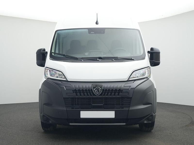 Gebraucht Peugeot Boxer 140 PS (102 kW) 2025 Lackierung weiss icy/typ aussenverkleidung spiegel flach standard Van