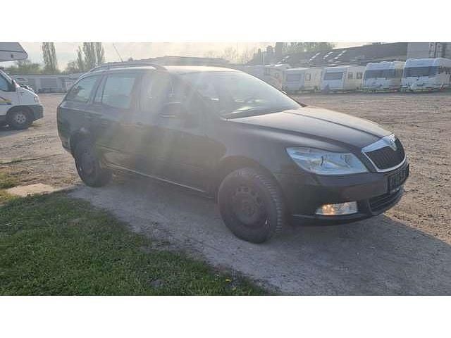 Gebraucht Skoda Octavia Elegance 105 PS (77 kW) 2010 Schwarz Kombi