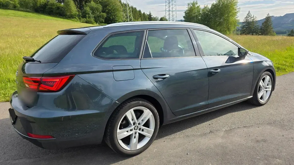 Gebraucht Seat Leon ST FR 131 PS (96 kW) 2019 Grau Kombi
