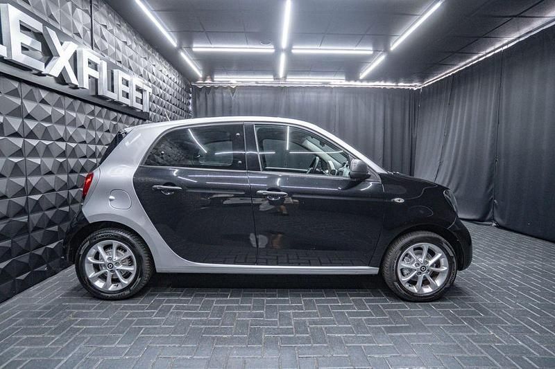 Gebraucht Smart ForFour 71 PS (52 kW) 2015 Schwarz Kleinwagen