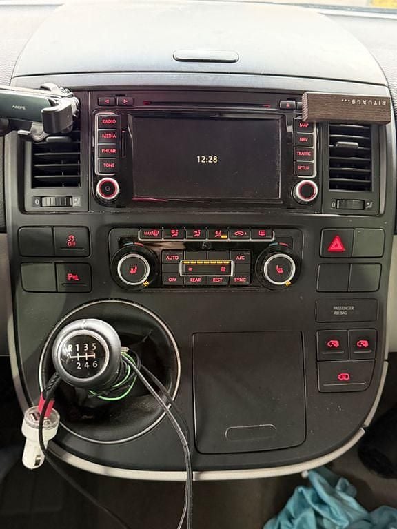 Usado VW Multivan 179 CV (131 kW) 2014 Marrón Monovolumen