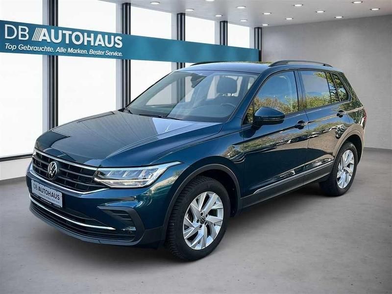 Blau Gebraucht 2023 VW Tiguan Life SUV | 33.690 € (Fairer Preis) - Bild 1/4